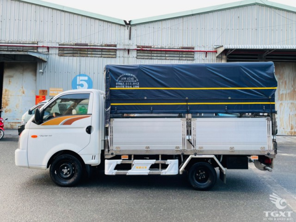 Xe tải Hyundai New Porter H150 thùng đông lạnh  12 tấn